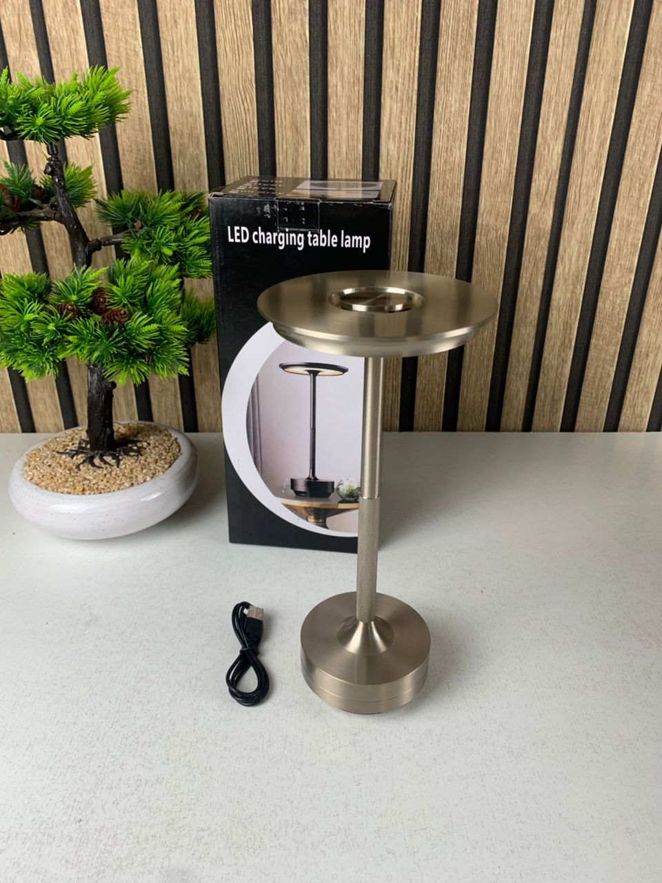 Lampe de Table Sans Fil Luxueuse – 3 Couleurs, 48h d'Autonomie