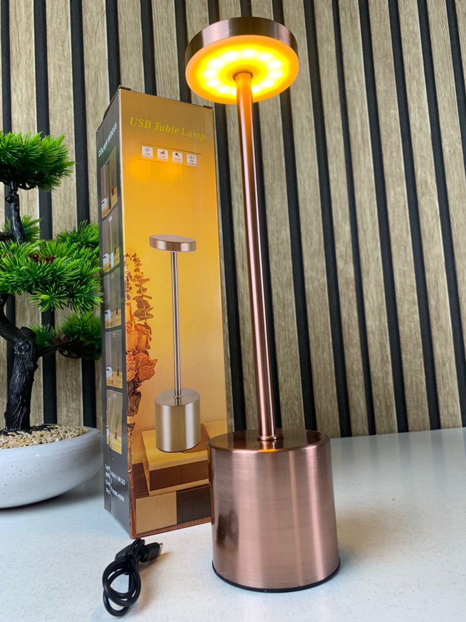 Lampe de Table LED Sans Fil Tactile – 3 Couleurs, Variateur Intelligent & Batterie 5000mAh 💡