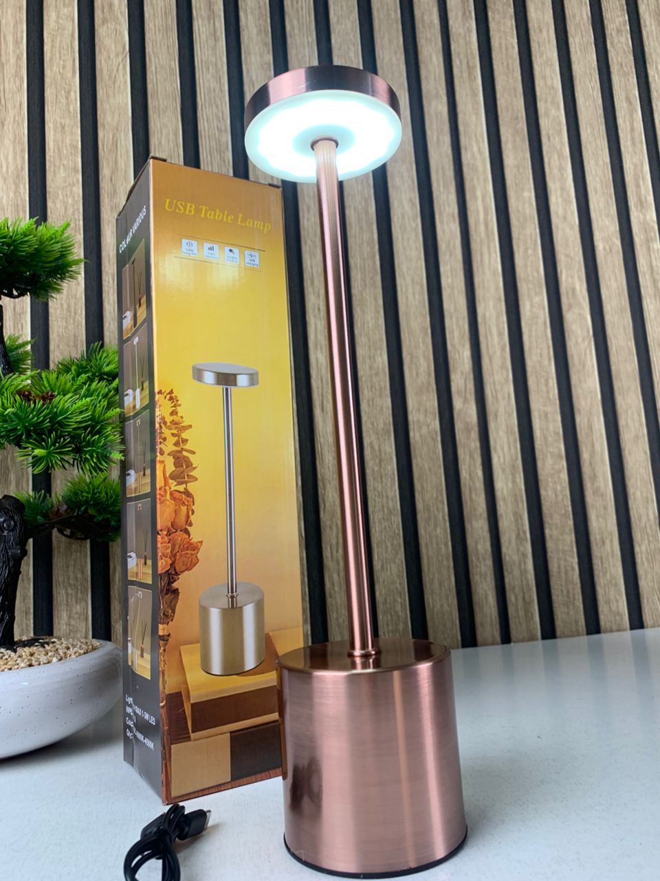 Lampe de Table LED Sans Fil Tactile – 3 Couleurs, Variateur Intelligent & Batterie 5000mAh 💡