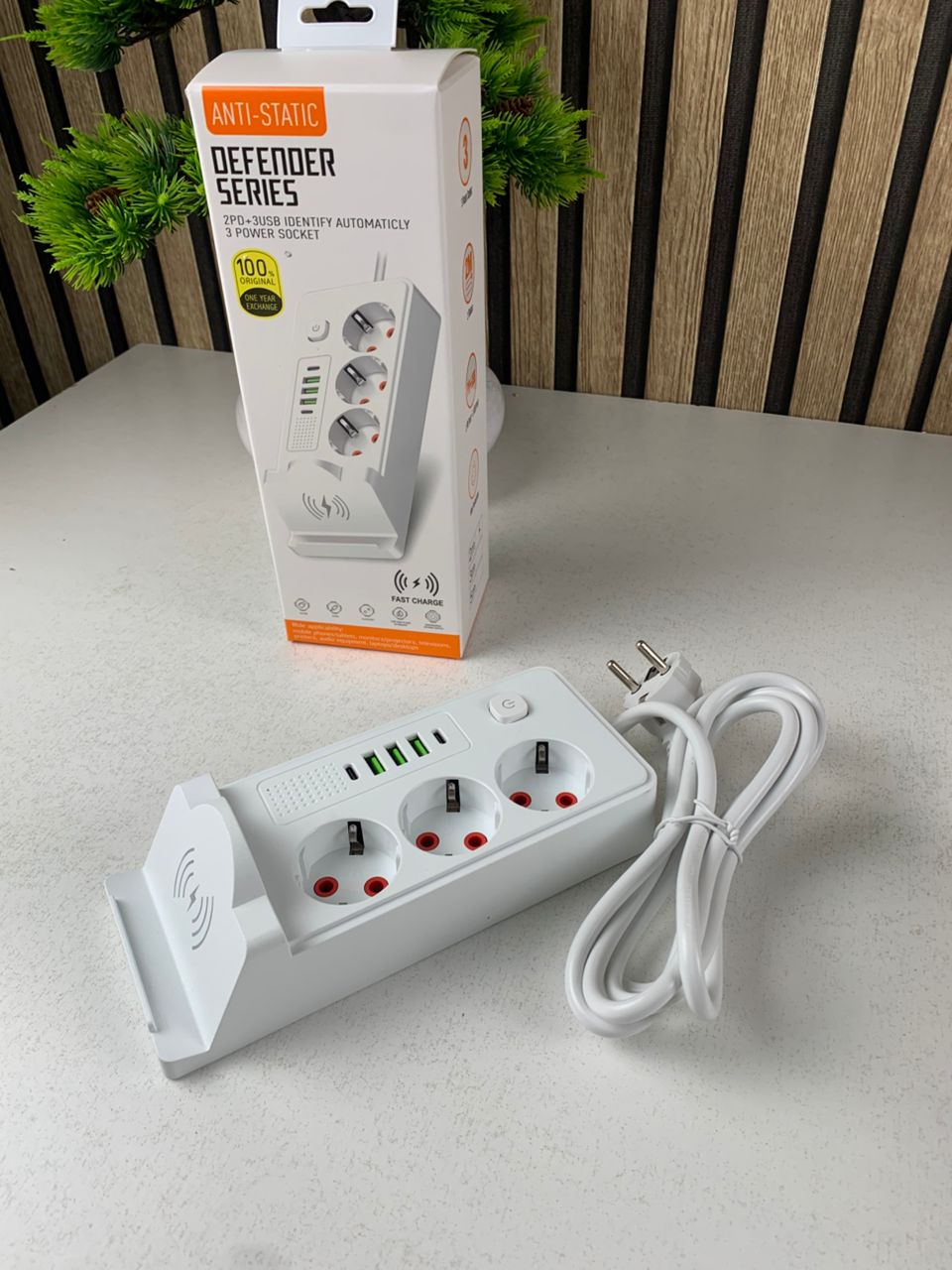 Multiprise Intelligente
3 Prises + USB + Sans Fil
مقبس طاقة ذكي مع شحن لاسلكي وUSB و Type-C