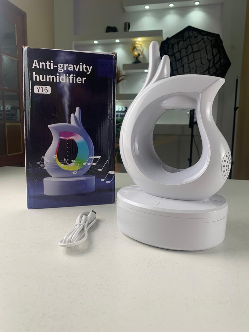 Humidificateur Antigravité & Haut-parleur Bluetooth RGB – L’Alliance Parfaite du Design et du Bien-être 💧🎶