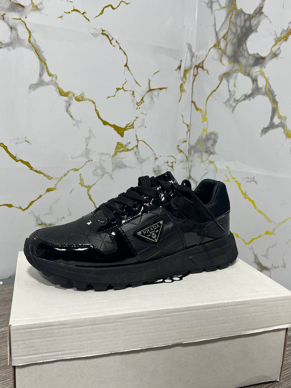 Sneakers Prada "Édition Nuit" – L'Exclusivité à vos Pieds
