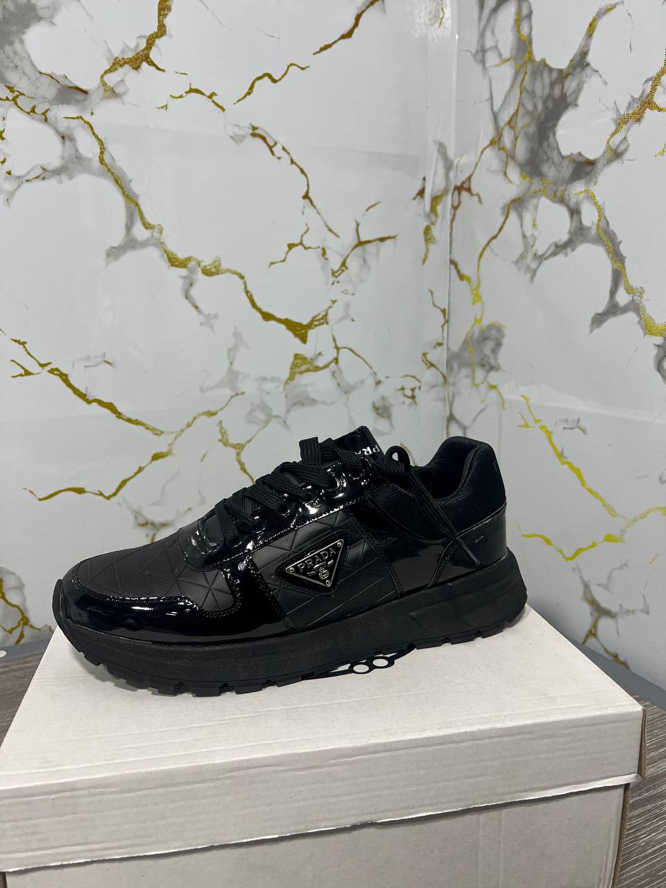 Sneakers Prada "Édition Nuit" – L'Exclusivité à vos Pieds