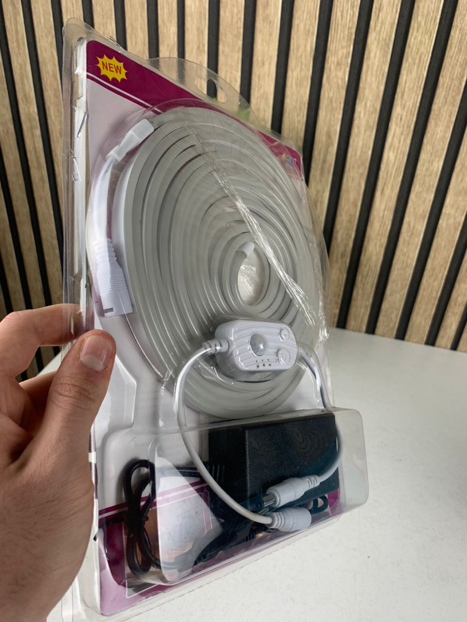 Bande LED à Détecteur de Mouvement
Lumière Chaude 3000K — App Control